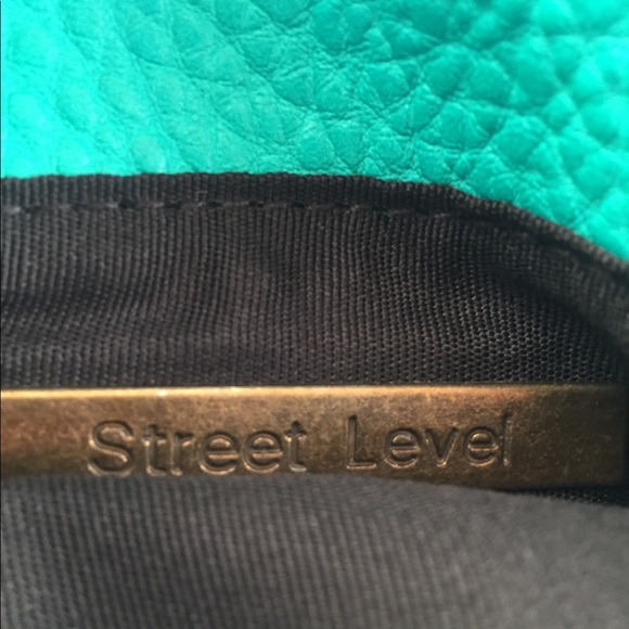 Street Level crossbody bag - Picture 5 of 8